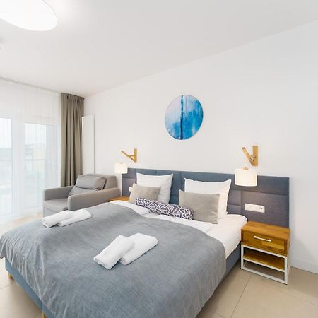 Aquamarina Prima Deluxe Studios With Sea View By Noclegi Renters เมียนซิดดรอแย ภายนอก รูปภาพ