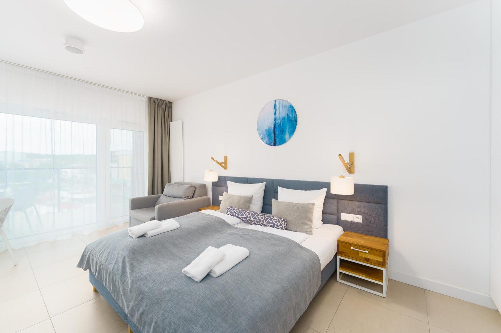 Aquamarina Prima Deluxe Studios With Sea View By Noclegi Renters เมียนซิดดรอแย ภายนอก รูปภาพ