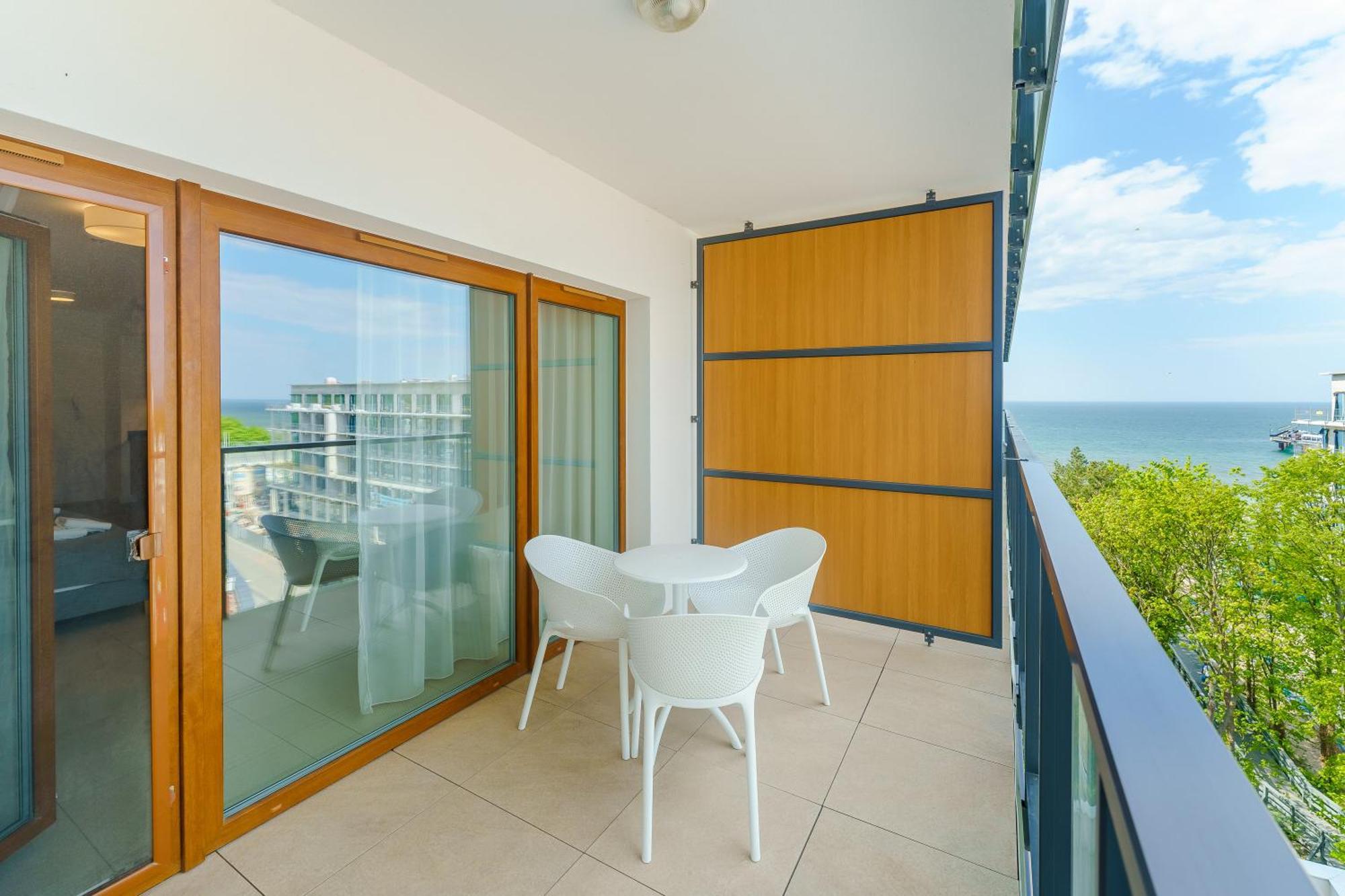Aquamarina Prima Deluxe Studios With Sea View By Noclegi Renters เมียนซิดดรอแย ภายนอก รูปภาพ