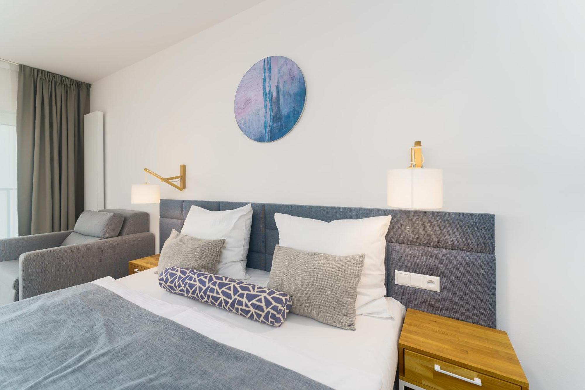 Aquamarina Prima Deluxe Studios With Sea View By Noclegi Renters เมียนซิดดรอแย ภายนอก รูปภาพ
