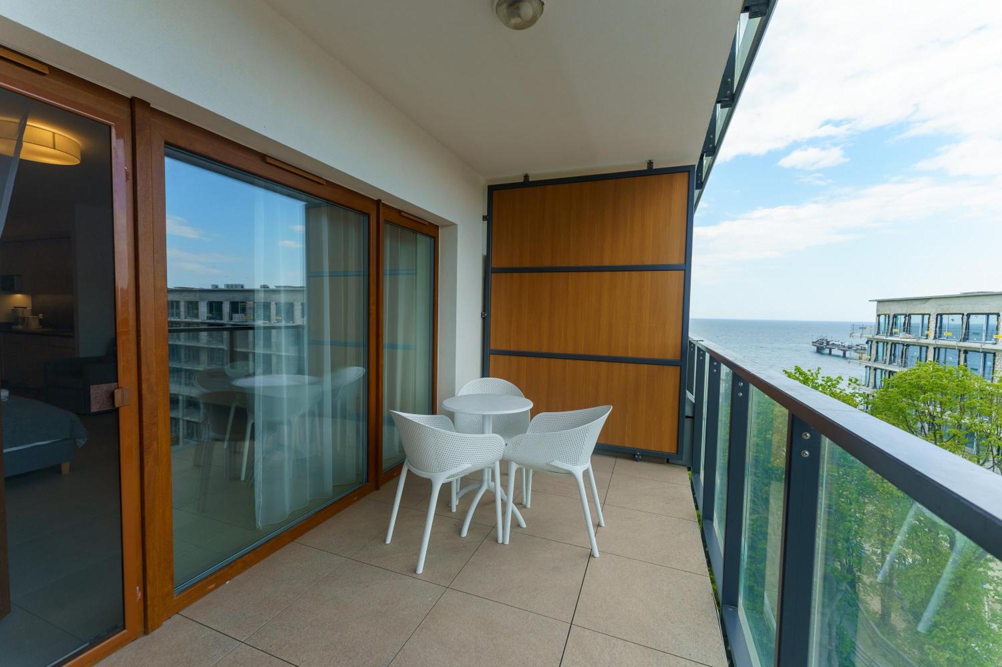 Aquamarina Prima Deluxe Studios With Sea View By Noclegi Renters เมียนซิดดรอแย ภายนอก รูปภาพ