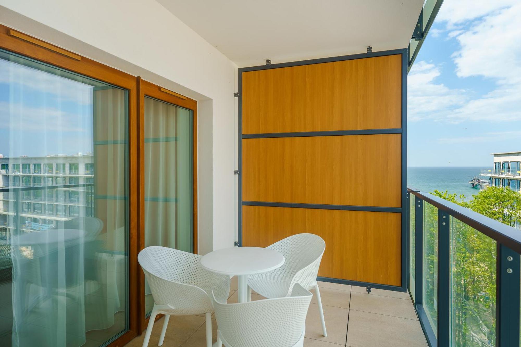 Aquamarina Prima Deluxe Studios With Sea View By Noclegi Renters เมียนซิดดรอแย ภายนอก รูปภาพ