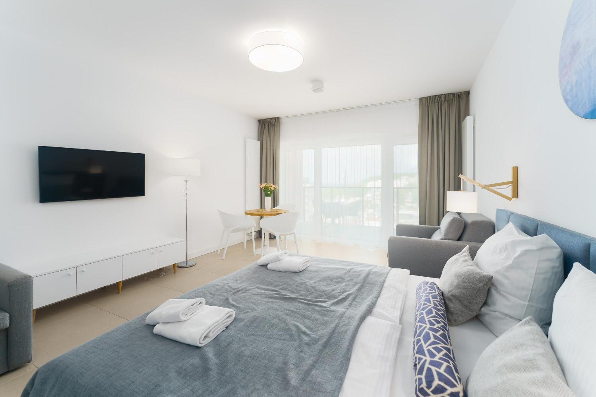 Aquamarina Prima Deluxe Studios With Sea View By Noclegi Renters เมียนซิดดรอแย ภายนอก รูปภาพ