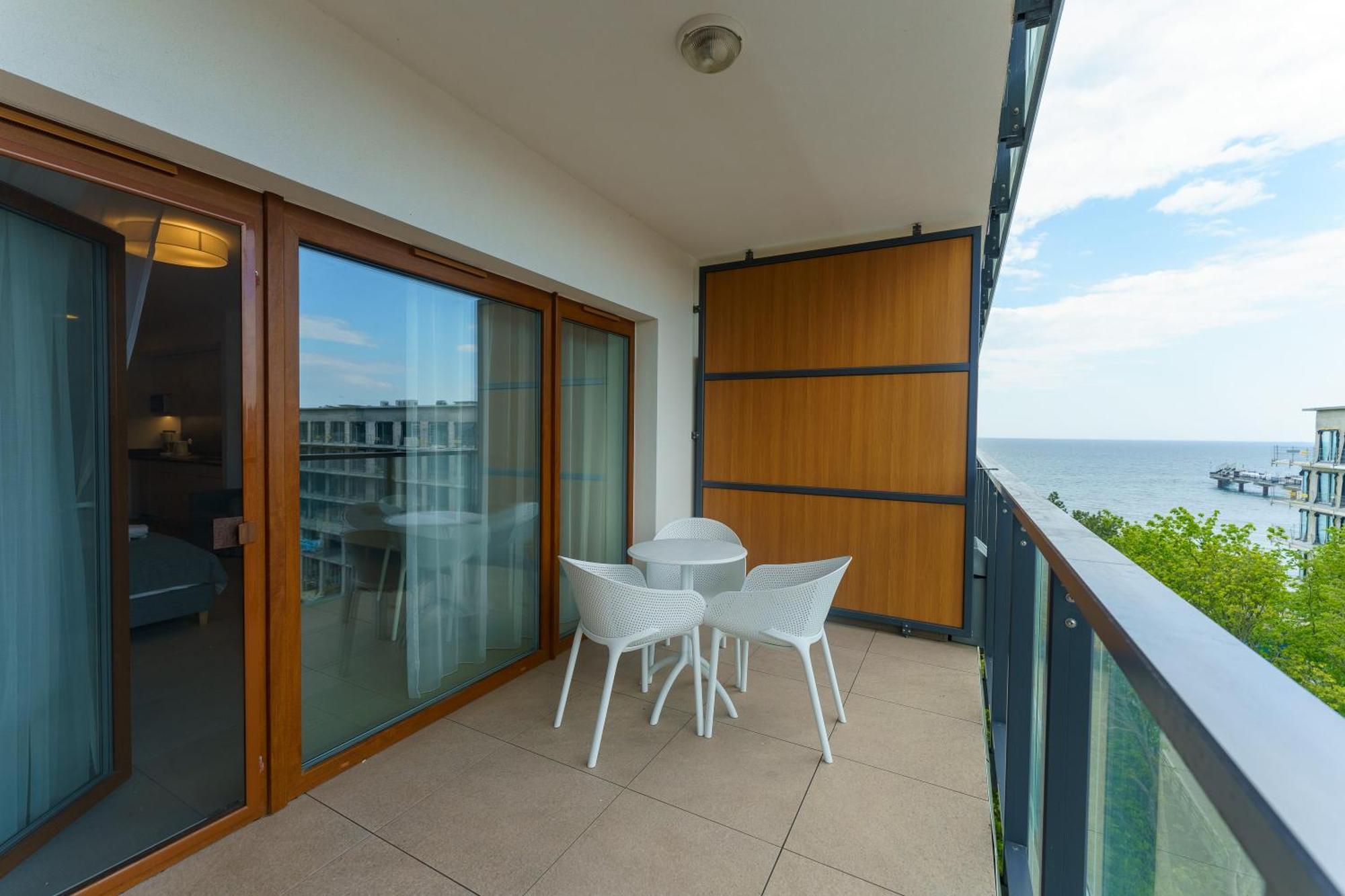 Aquamarina Prima Deluxe Studios With Sea View By Noclegi Renters เมียนซิดดรอแย ภายนอก รูปภาพ