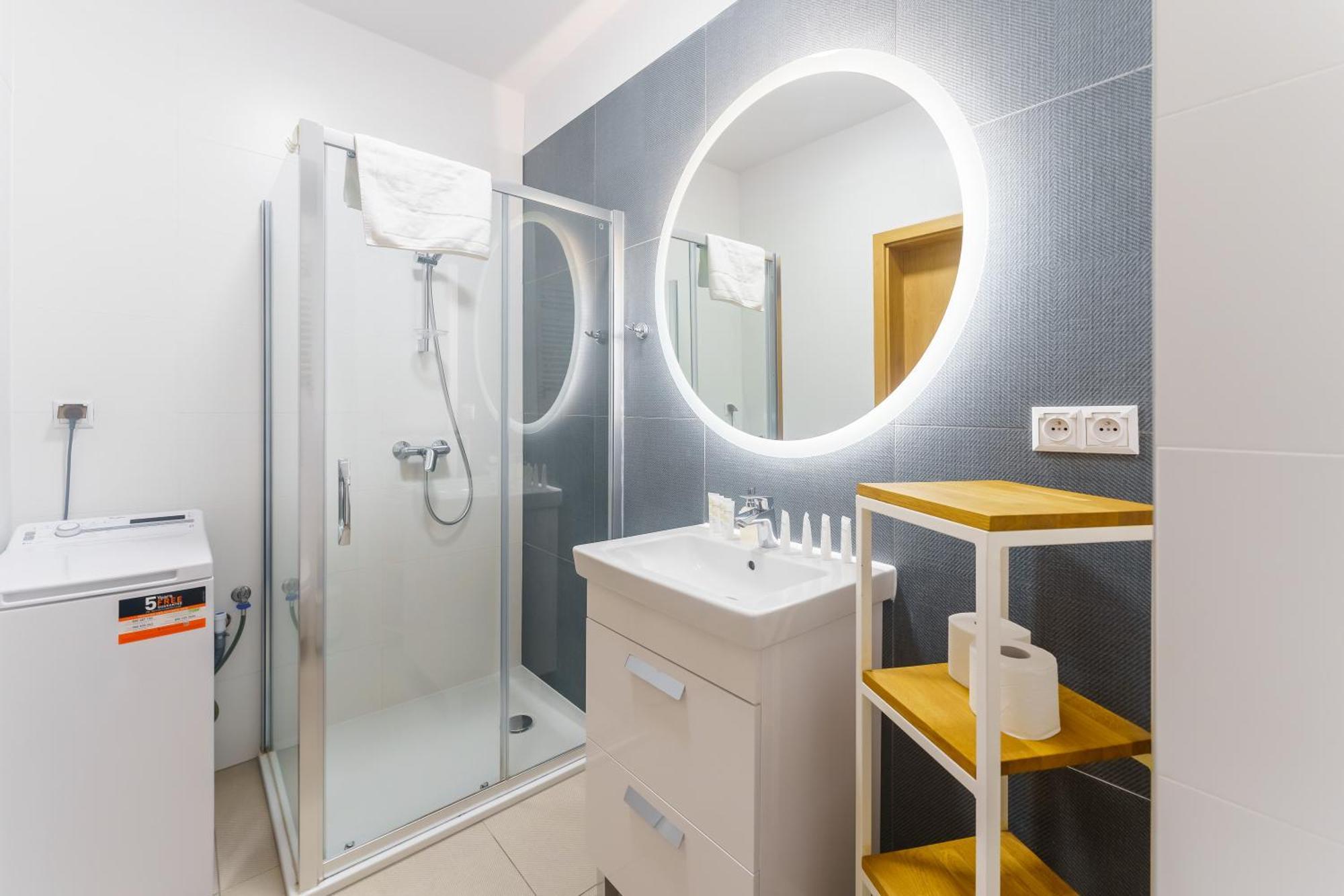 Aquamarina Prima Deluxe Studios With Sea View By Noclegi Renters เมียนซิดดรอแย ภายนอก รูปภาพ