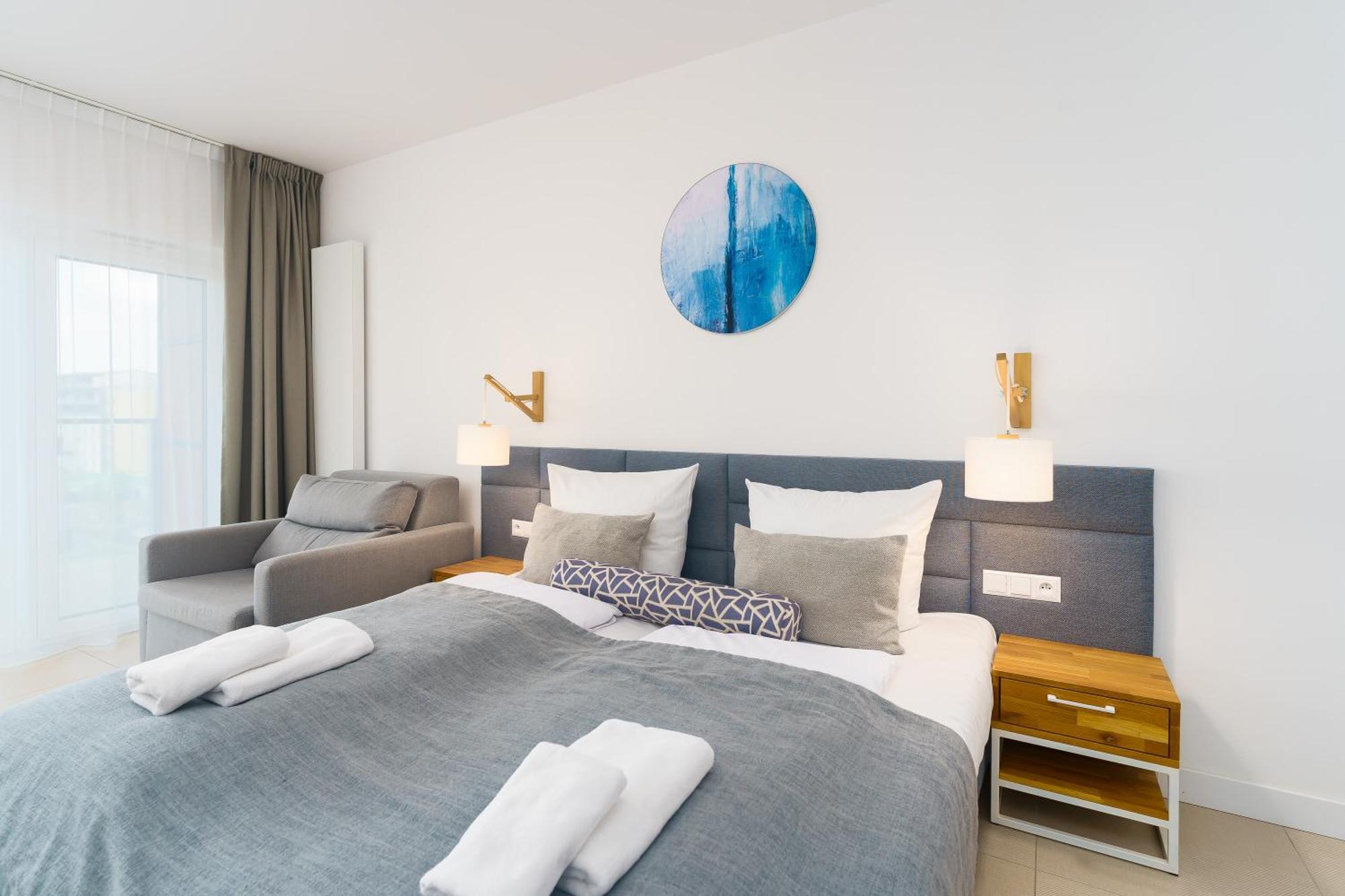 Aquamarina Prima Deluxe Studios With Sea View By Noclegi Renters เมียนซิดดรอแย ภายนอก รูปภาพ