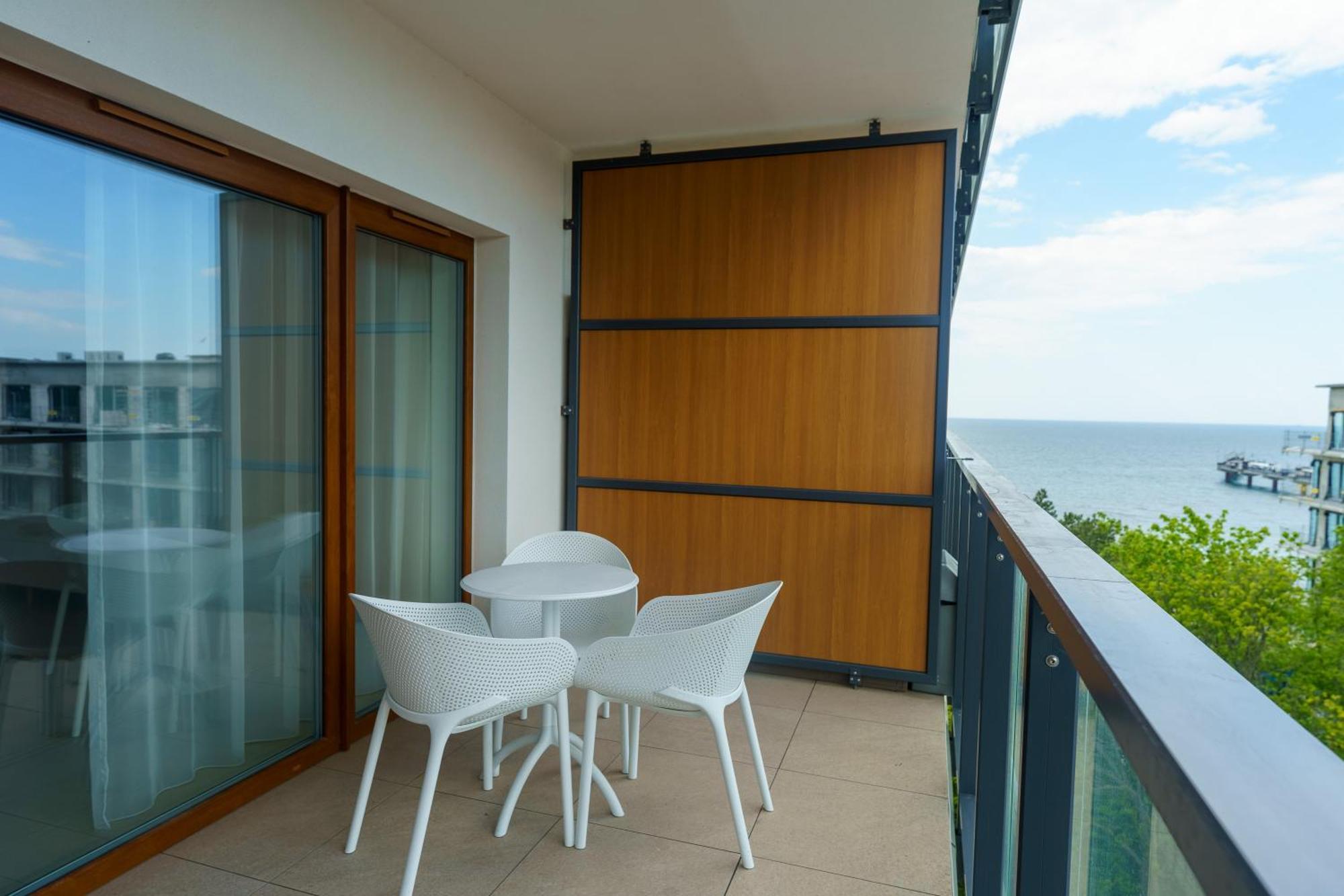 Aquamarina Prima Deluxe Studios With Sea View By Noclegi Renters เมียนซิดดรอแย ภายนอก รูปภาพ