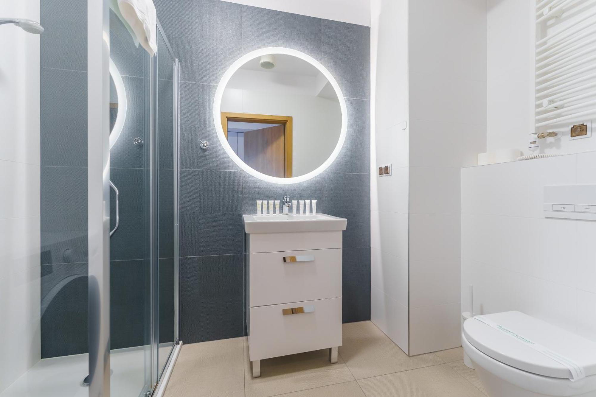 Aquamarina Prima Deluxe Studios With Sea View By Noclegi Renters เมียนซิดดรอแย ภายนอก รูปภาพ
